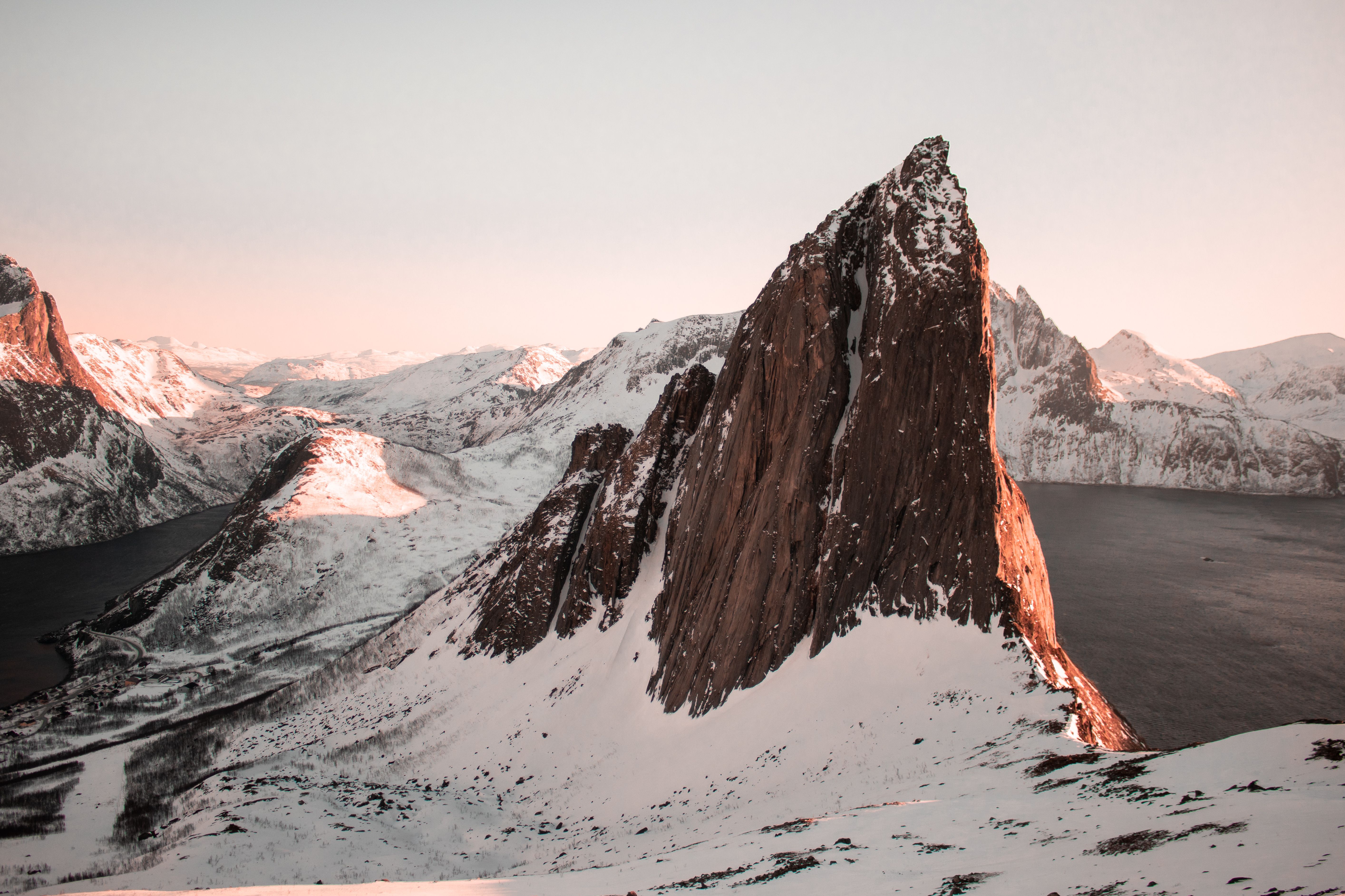 Segla Peak